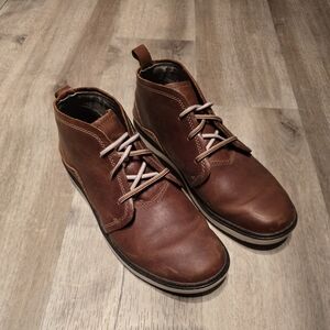 Woman's Merrell Around Town Chukka Boot